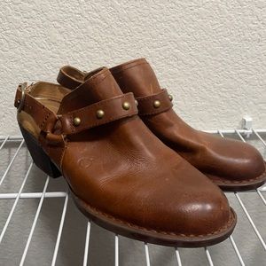 Born sling supportive mules